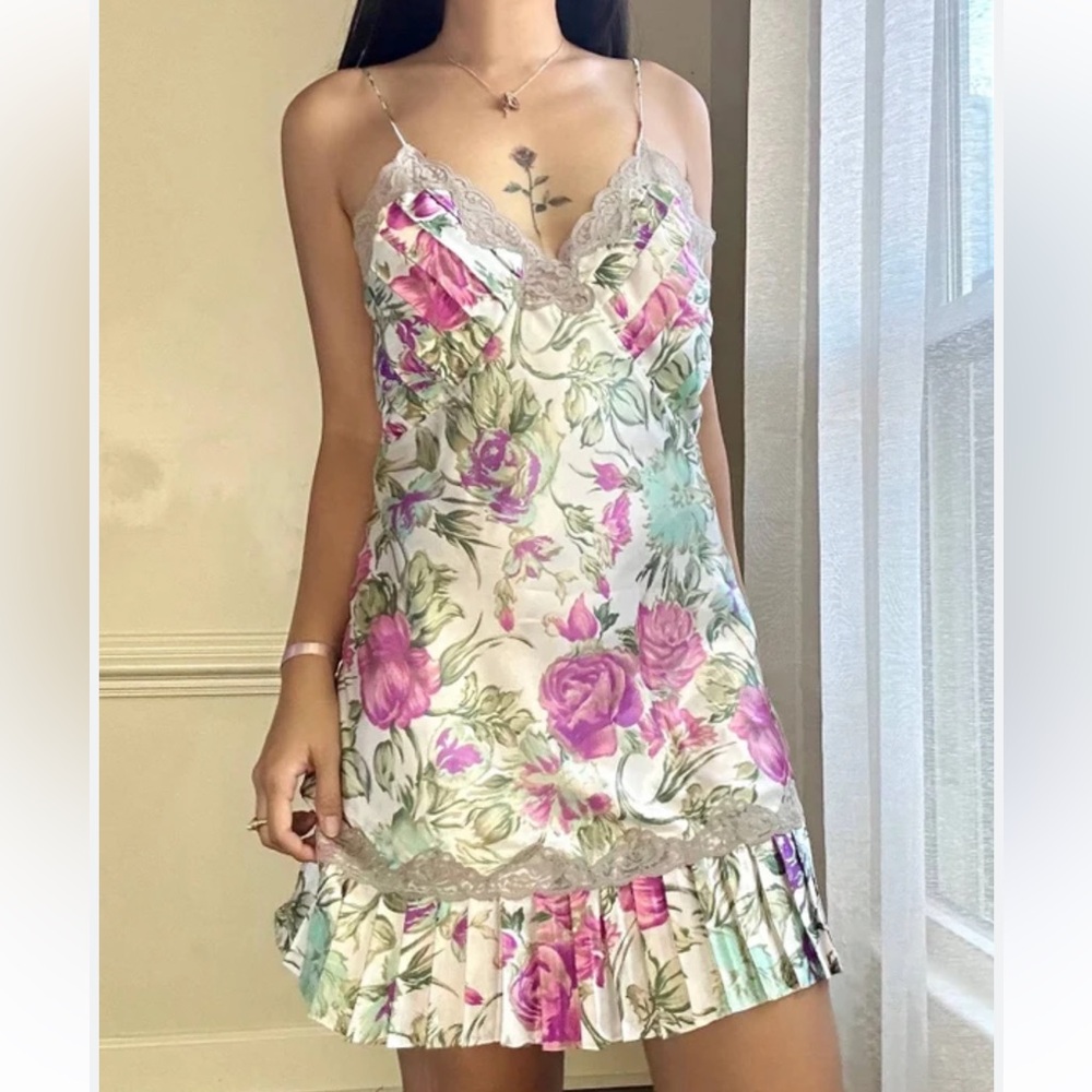 VICTORIA’S SECRET Vintage Gold Label Nightgown